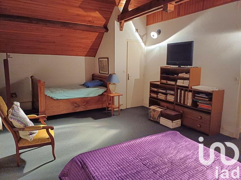 Maison - 180 m² - 8 pièces