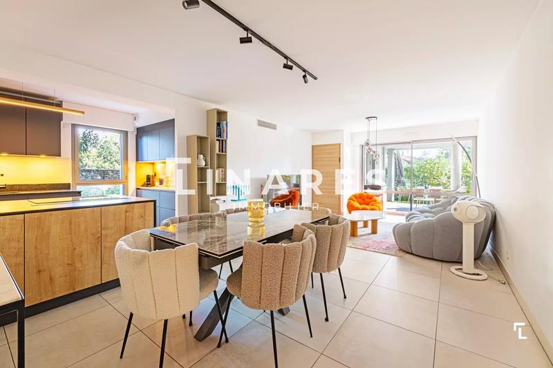 Appartement - 82 m² - 3 pièces