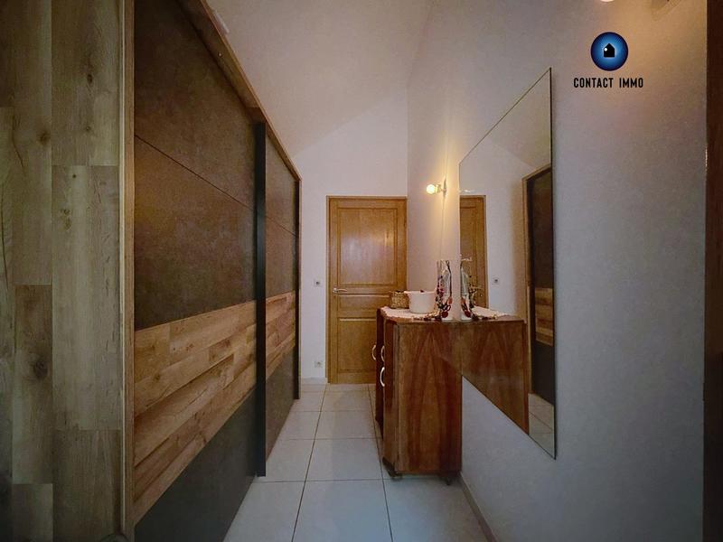 Maison - 279 m² - 9 pièces