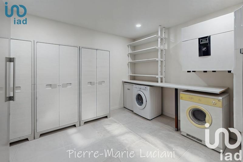 Maison - 200 m² - 5 pièces