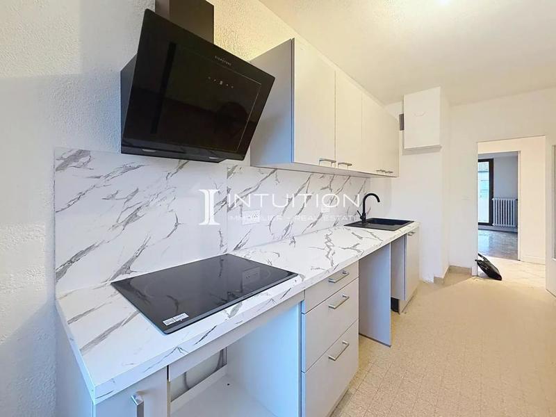 Appartement - 100 m² - 4 pièces