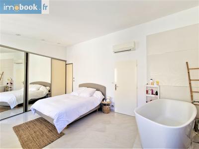 Appartement - 93 m² - 3 pièces