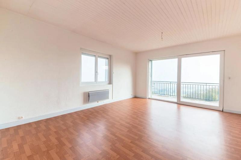 Appartement - 96 m² - 5 pièces