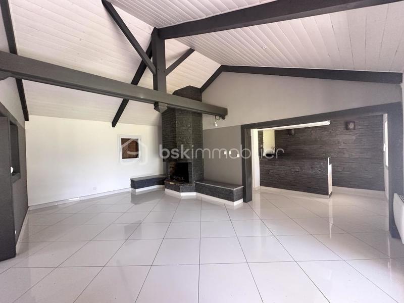 Propriété - 107 m² - 6 pièces