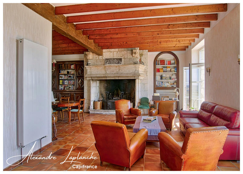 Maison en pierre - 205 m² - 9 pièces