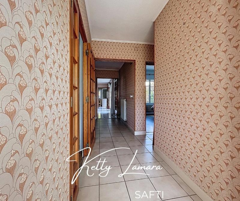 Maison - 121 m² - 5 pièces