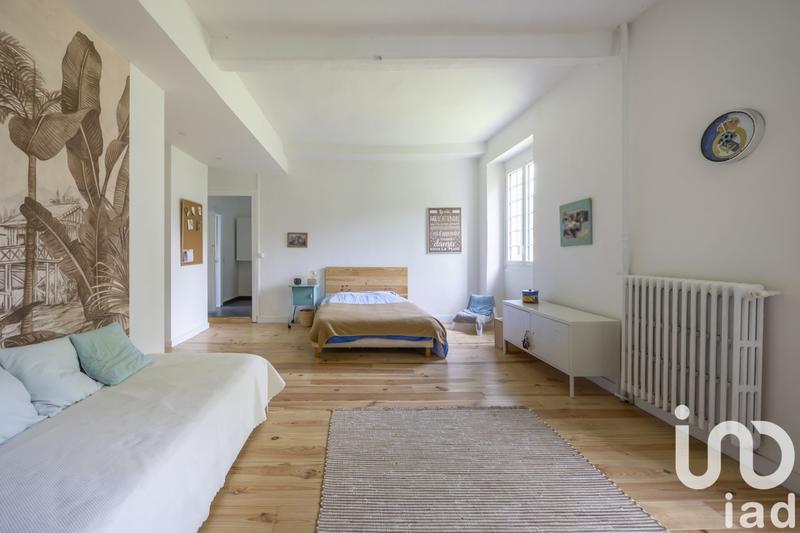 Maison - 383 m² - 11 pièces