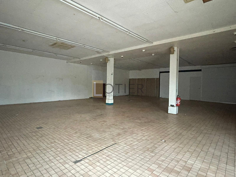 Local commercial - 180 m²