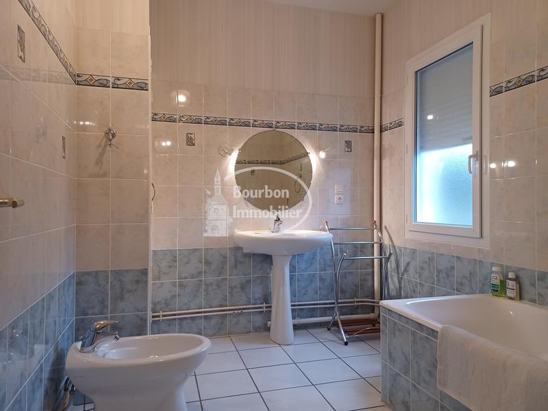 Maison - 174 m² - 7 pièces