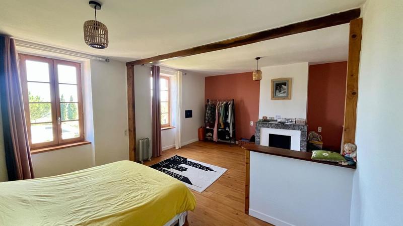 Maison - 240 m² - 6 pièces