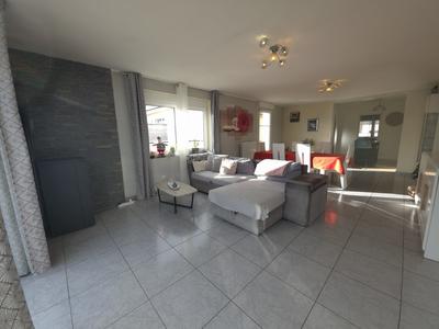 Maison - 106 m² - 5 pièces