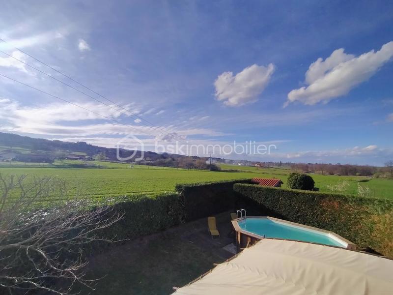 Maison - 137 m² - 6 pièces