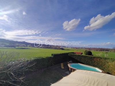 Maison - 137 m² - 6 pièces