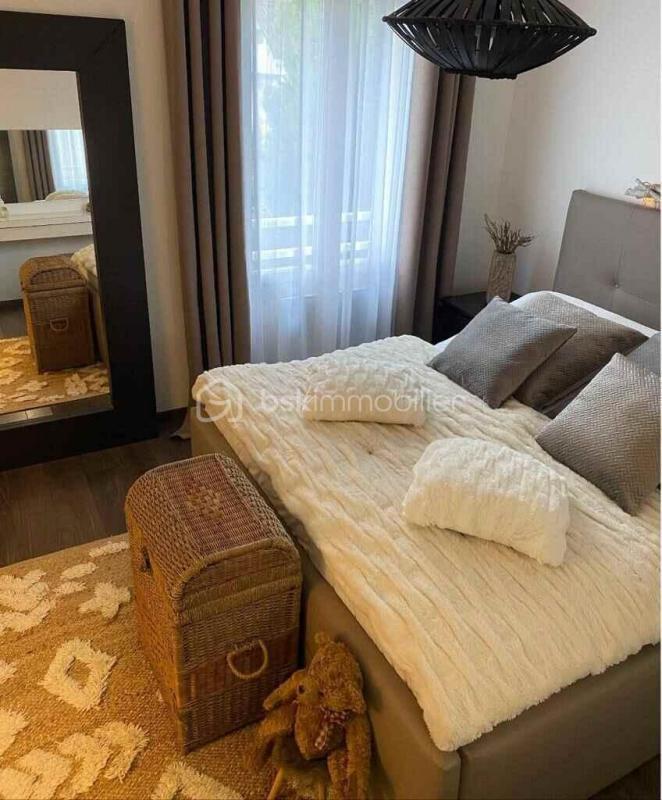 Maison traditionnelle - 93 m² - 6 pièces