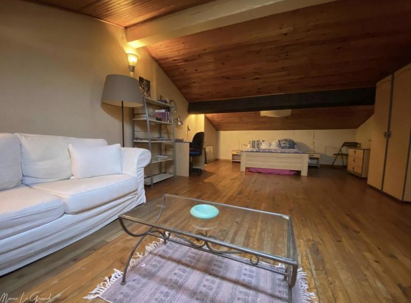 Maison - 203 m² - 7 pièces