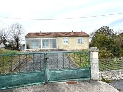 Maison - 186 m² - 8 pièces