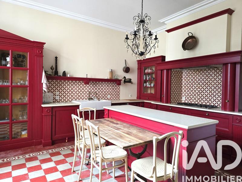 Maison - 495 m² - 10 pièces