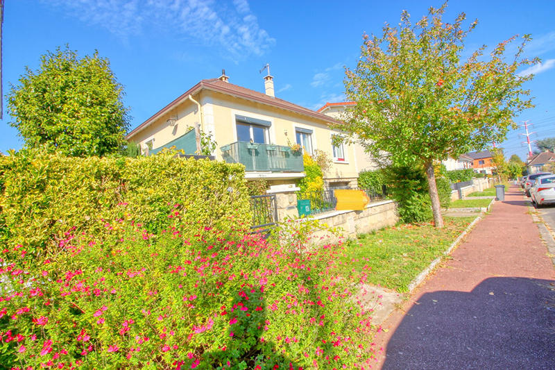 Maison - 75 m² - 5 pièces