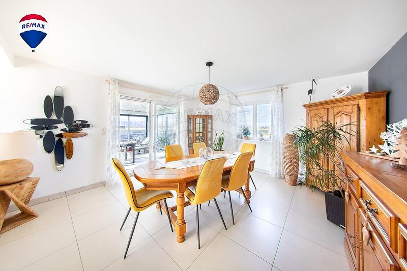 Maison - 142 m² - 5 pièces