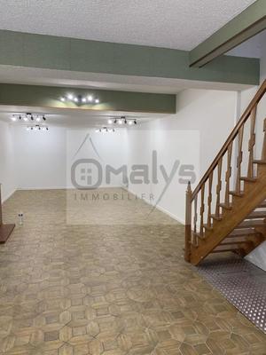 Local commercial - 120 m² - 3 pièces