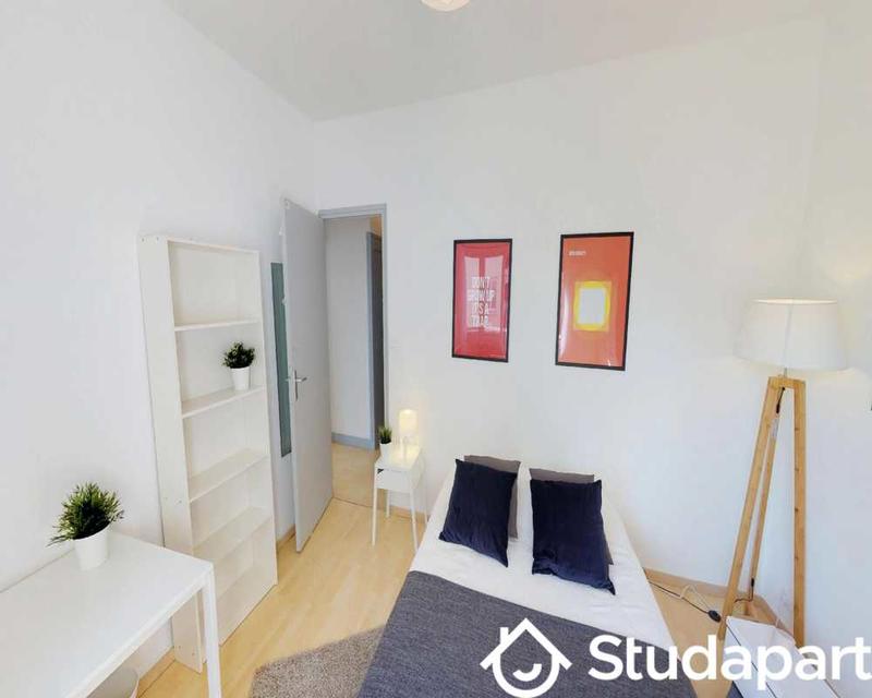 Chambre - 60 m² - 1 pièce