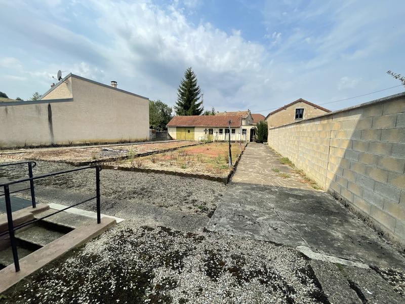 Maison traditionnelle - 184 m² - 11 pièces