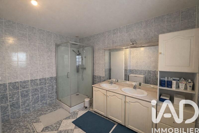 Maison de village - 343 m² - 11 pièces