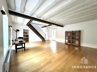 Maison - 206 m² - 7 pièces