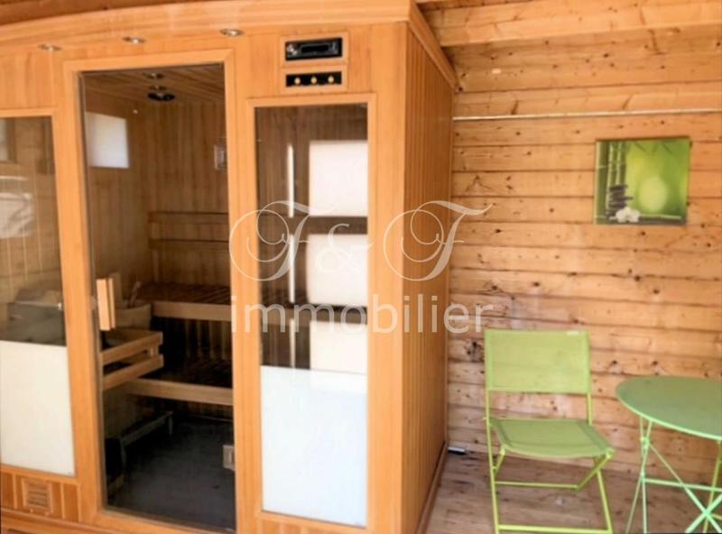 Propriété - 550 m² - 17 pièces