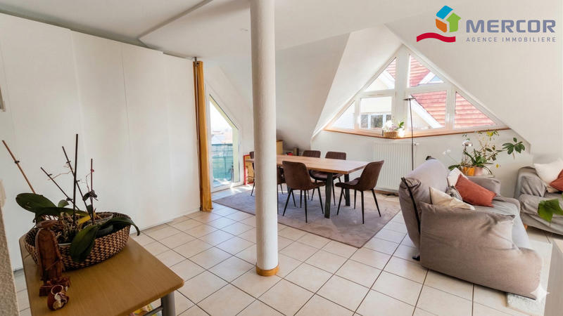 Appartement - 94 m² - 4 pièces