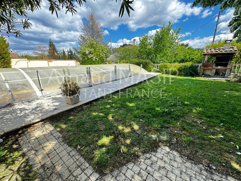 Maison - 180 m² - 7 pièces