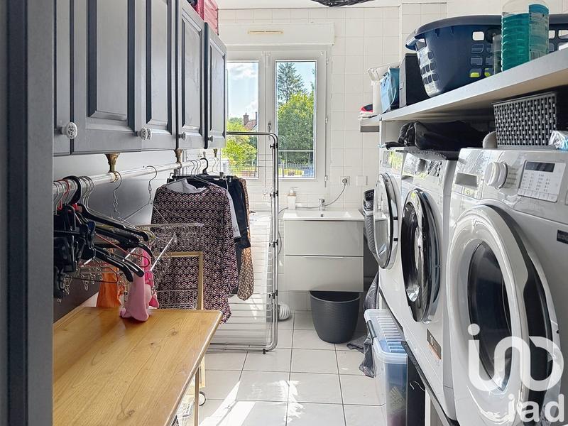 Maison - 251 m² - 8 pièces