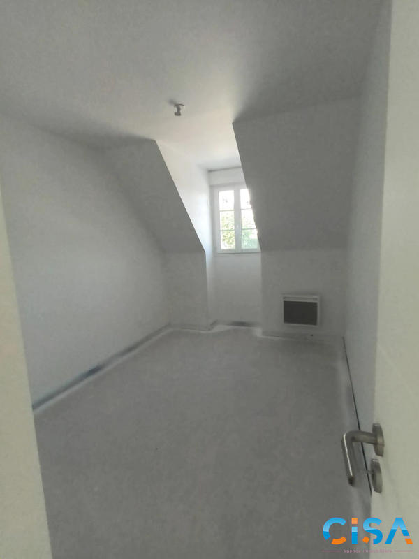 Maison traditionnelle - 85 m² - 4 pièces