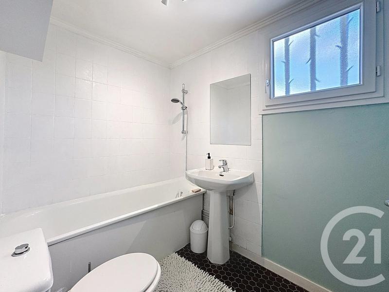 Maison - 121 m² - 6 pièces