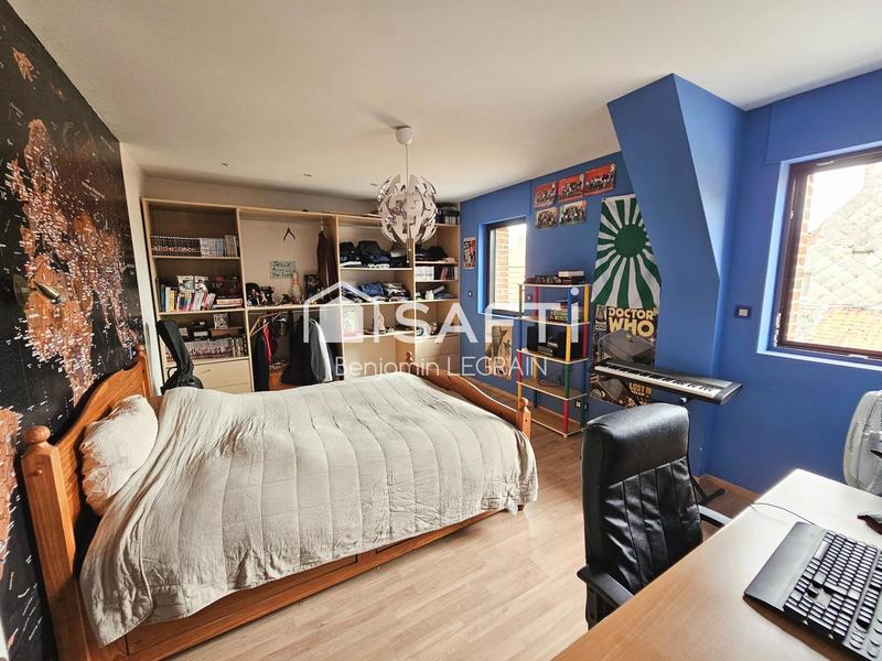 Maison - 263 m² - 9 pièces