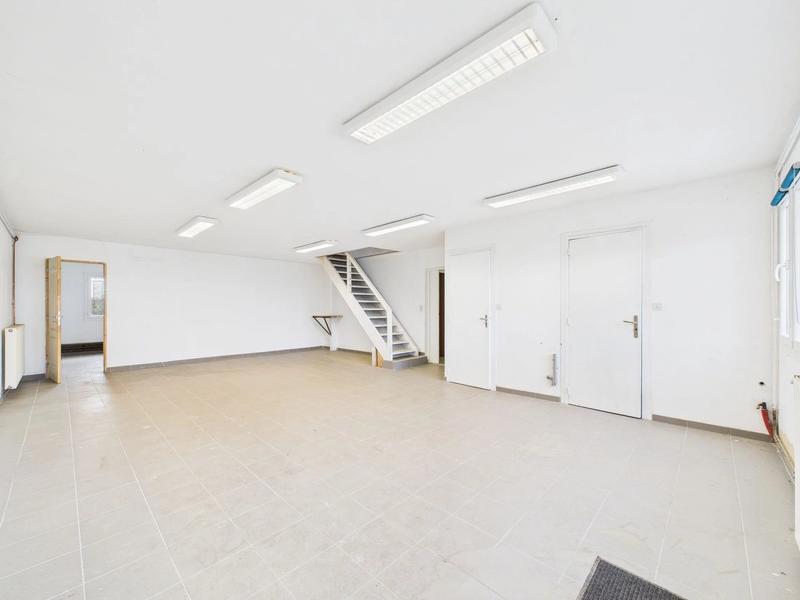 Local d'activités - 516 m²