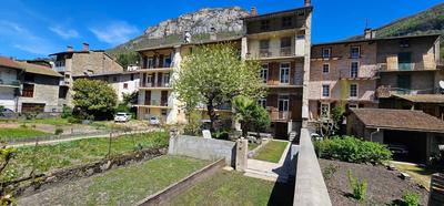 Maison - 282 m² - 10 pièces