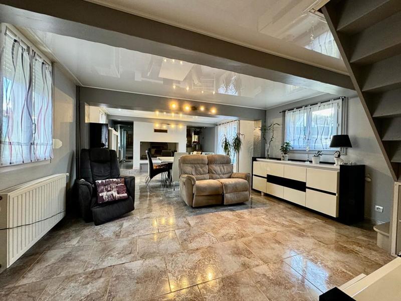 Maison - 175 m² - 7 pièces