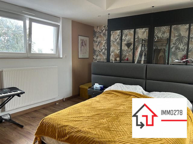 Maison - 215 m² - 7 pièces