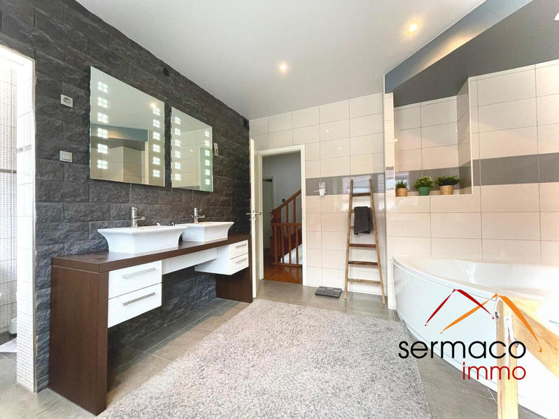 Maison - 134 m² - 6 pièces