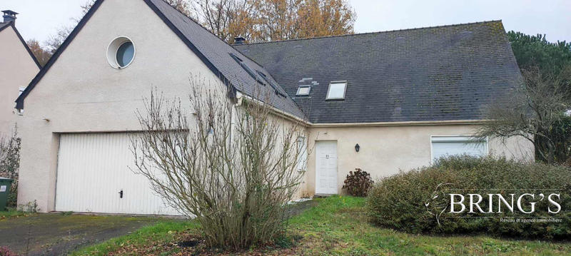 Maison - 225 m² - 9 pièces