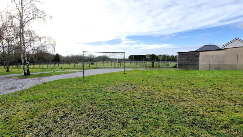 Maison traditionnelle - 181 m² - 9 pièces