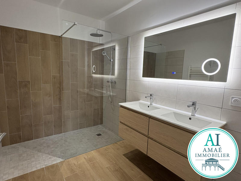 Maison - 99 m² - 4 pièces