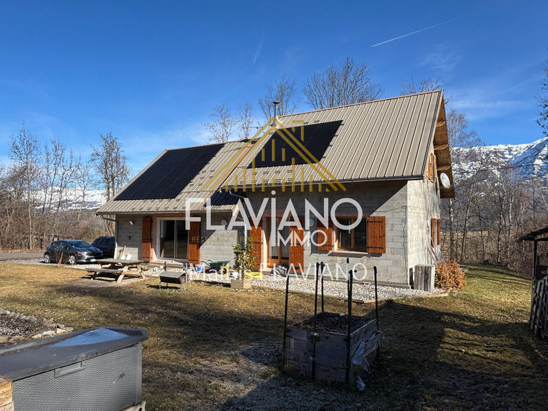 Maison - 165 m² - 6 pièces