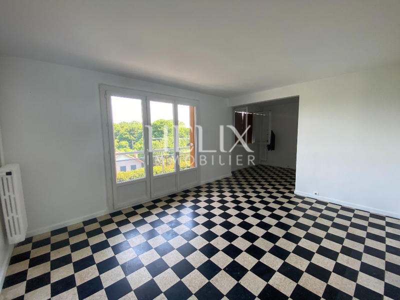 Appartement - 84 m² - 5 pièces