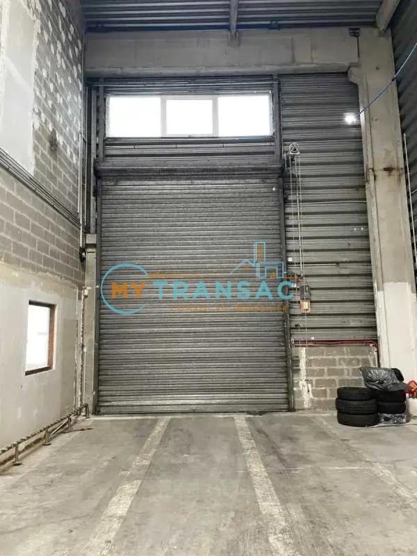 Local d'activité / Entrepôt - 10 463 m²