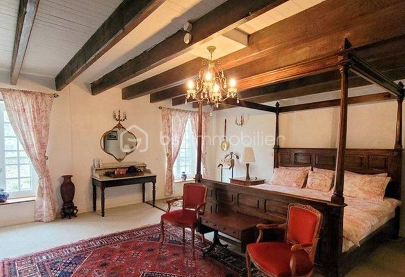 Maison de village - 330 m² - 10 pièces