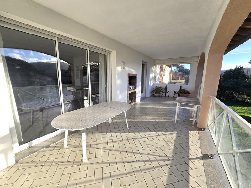 Maison de maîtres - 200 m² - 7 pièces