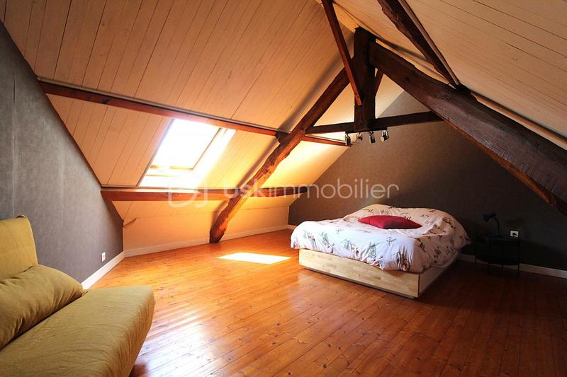 Maison en pierre - 193 m² - 7 pièces