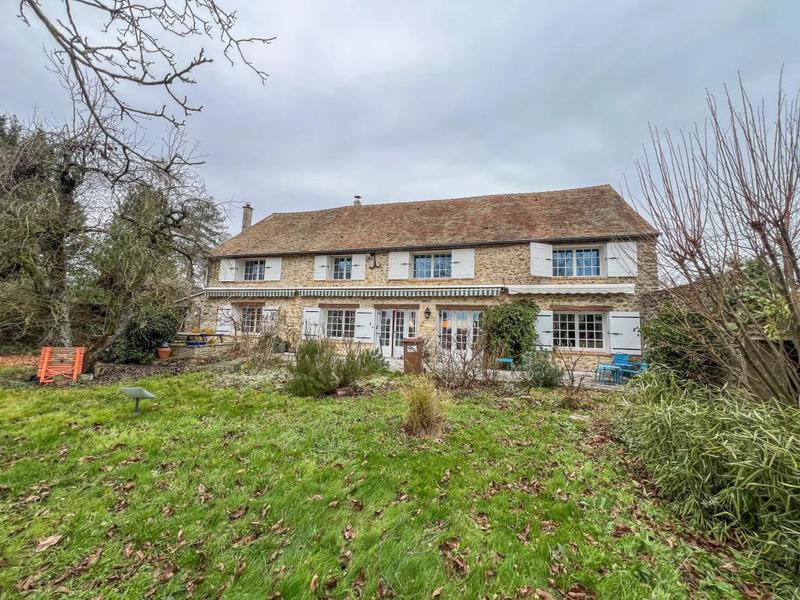 Maison - 260 m² - 8 pièces